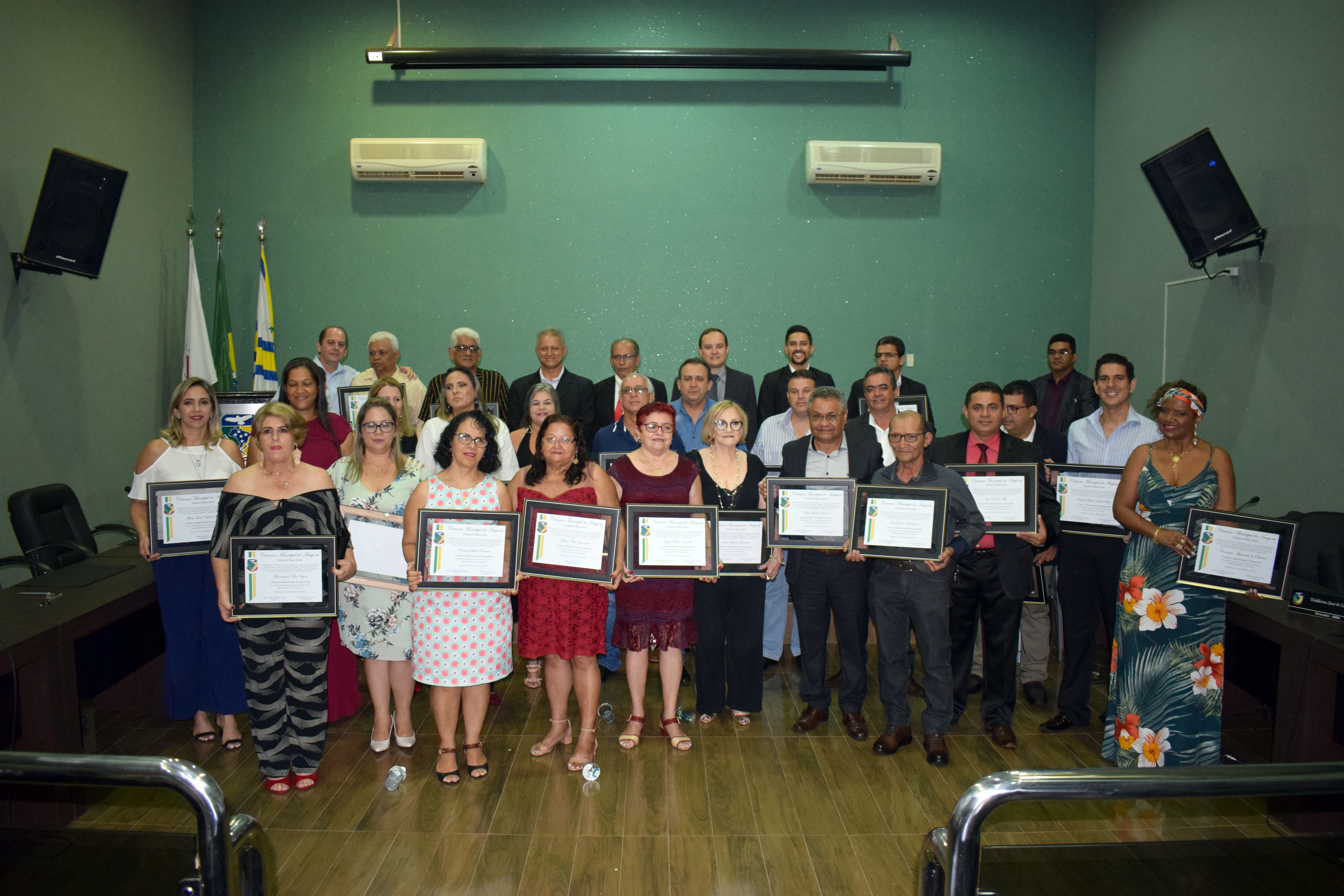 Entrega de Título de Cidadão Honorário de Araporã-MG., em 04/12/2019